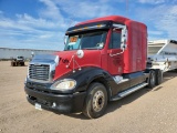 2006 Freightliner Columbia 120  Conventional Cab Truck Tractor