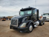 2010 Volvo VNL  Conventional-New Generation