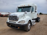 2005 Freightliner Columbia 120  Conventional Cab Truck Tractor