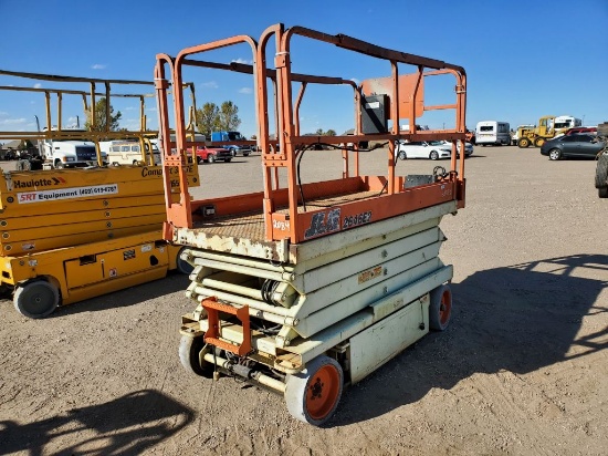 2000 JLG 2646E2 Scissor Lift