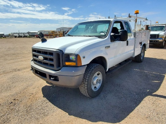 2005 Ford F350 Super Duty Lariat Supercab 2D