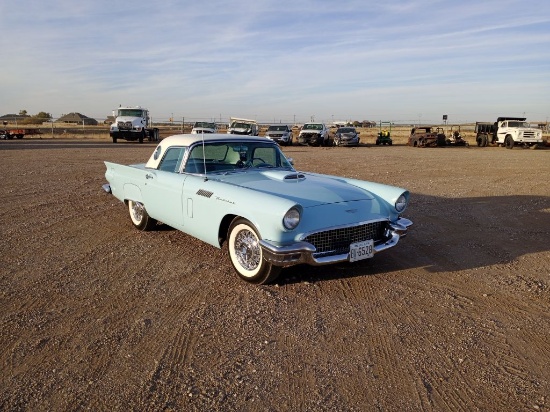 1957 Ford Thunderbird