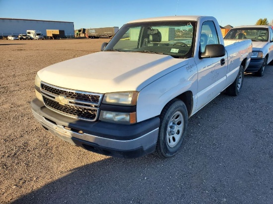 2006 Chevrolet Silverado 1500 LS Regular Cab 2D LS