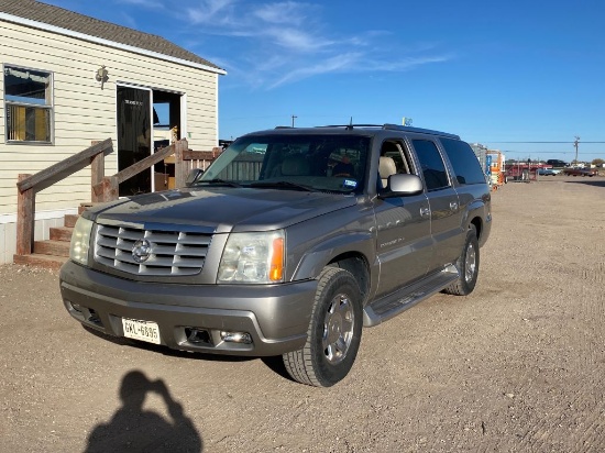 2003 Cadillac Escalade ESV  SUV 4D