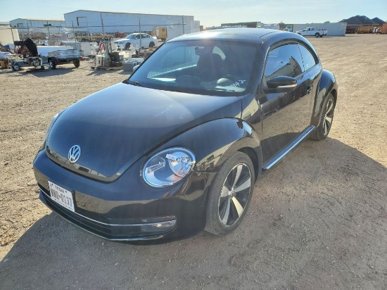 2013 Volkswagen Beetle 2.0T Coupe 2D