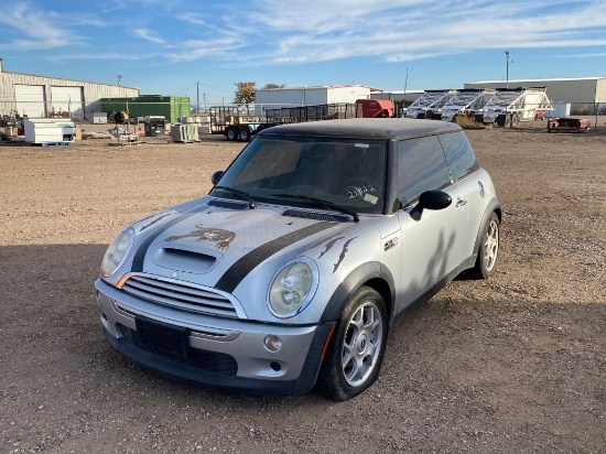 2005 MINI Cooper S Hatchback 2D