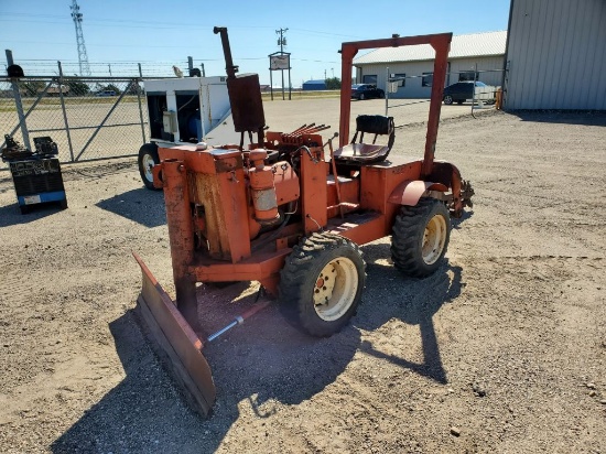 Ditch Witch V30 10-41 Trencher