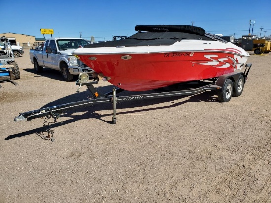 Four Winns H200 Boat