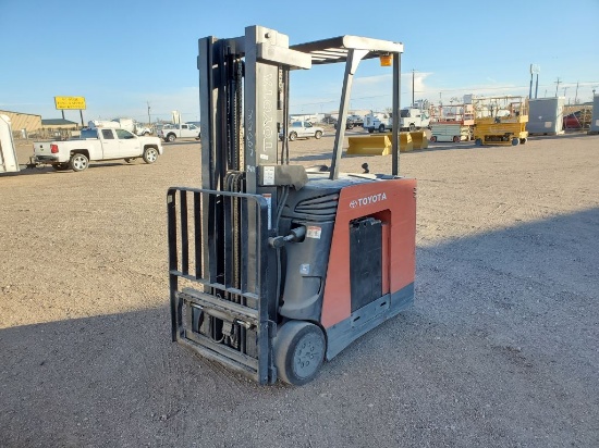 Toyota 7BNCU20 Stand-Up Forklift