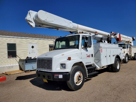 2002 Freightliner Fl70 Conventional Cab Bucket Truck
