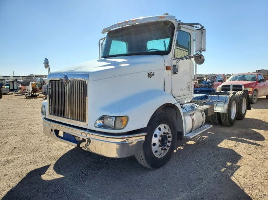 2000 International 9200i TRACTOR TRUCK