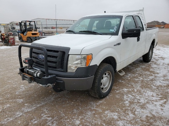 2011 Ford F150 XL Super cab 4D XL