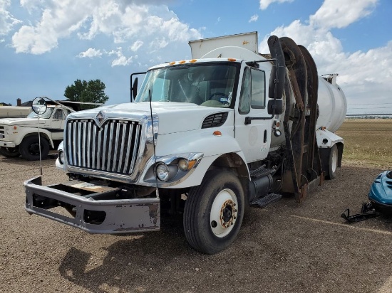 2009 International 7300 CONVENTIONAL CAB