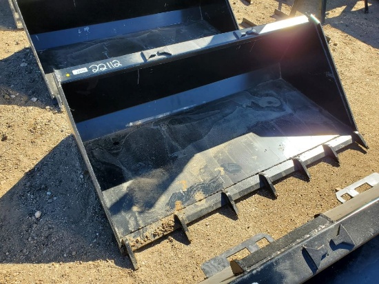 66" QT Bucket w/Teeth
