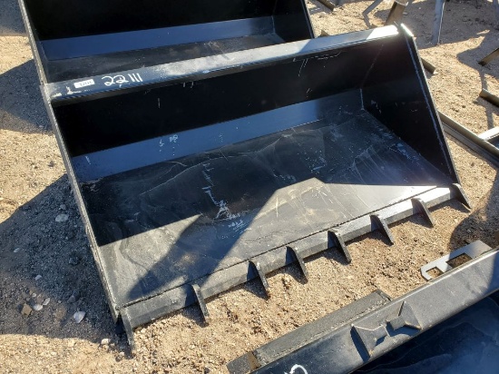 66" QT Bucket w/Teeth