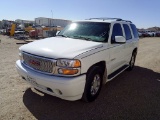 2002 GMC Yukon Denali SUV 4D