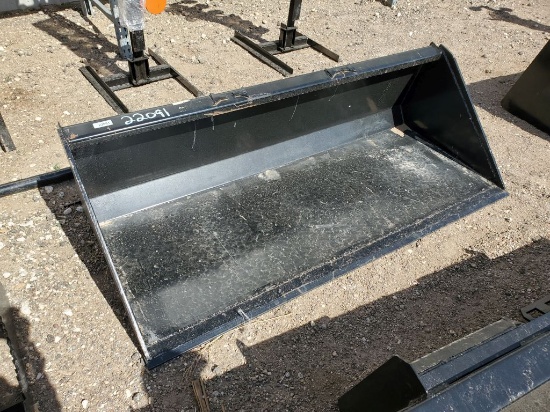 78" QT Bucket w/Blade