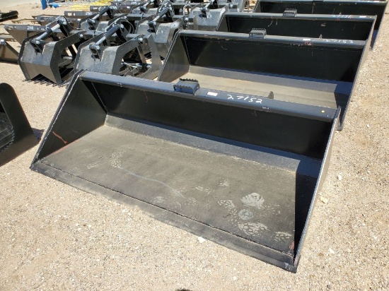 78" QT Bucket w/Blade