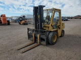 Caterpillar V90F Forklift