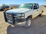 2005 Chevrolet Silverado 2500 W/T Extended Cab 4D Work Truck