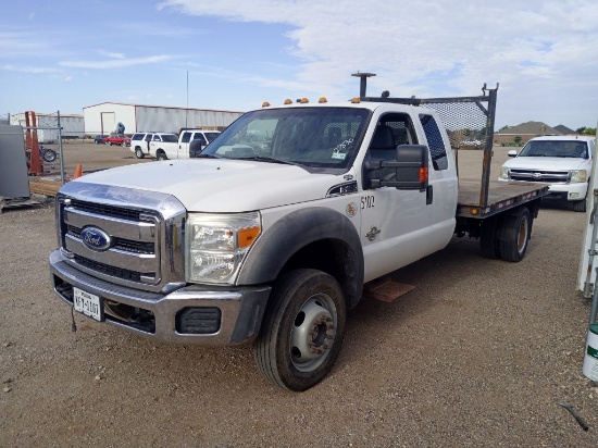 2011 Ford F450 Super Duty XLT Cab/Chassis / Super Cab / Supercab 4D SuperCab DRW 4WD