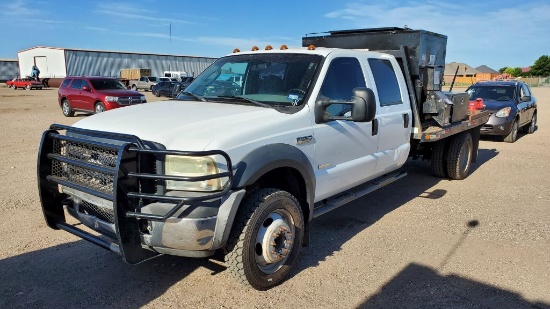 2007 Ford F550 Super Duty  Crew Cab Flatbed Cattle Feeder Pickup Truck Crew Cab 2WD DRW