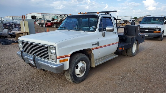 1986 Chevrolet C/K30 Custom Deluxe Regular Cab 2D Welding Truck