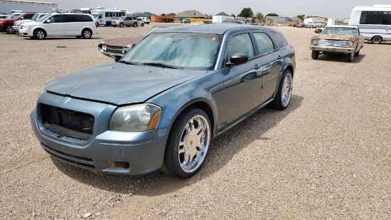 2005 Dodge Magnum SE Wagon 4D