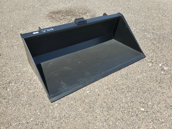 66" QT Bucket w/Blade