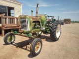 1958 Oliver 880  Tractor