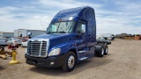 2013 Freightliner Cascadia 125  Conventional Cab / Sleeper Truck Tractor