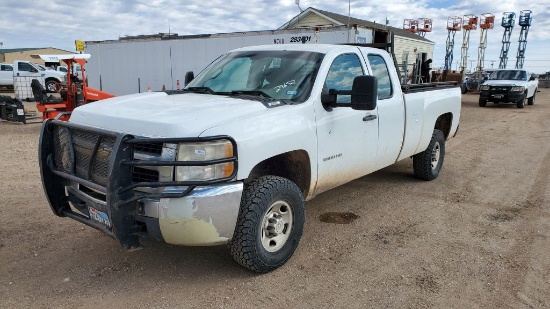 2010 Chevrolet Silverado 2500 W/T Extended Cab 4D Work Truck