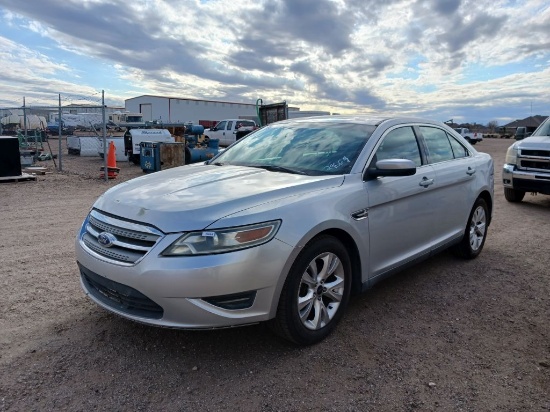 2011 Ford Taurus SEL Sedan 4D