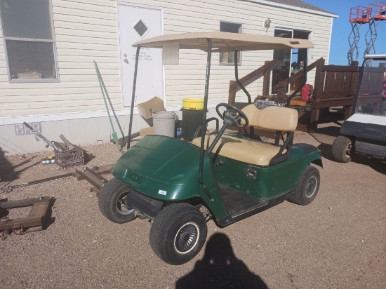 E-Z-GO Golf Cart