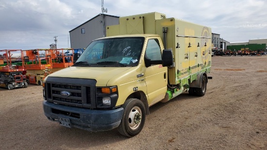 2011 Ford E450  2D Refrigerated  Box Truck