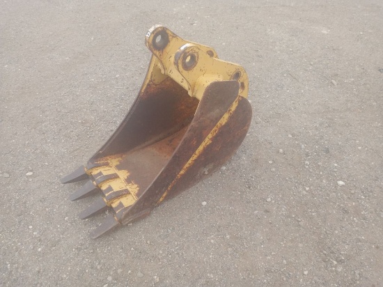 18" John Deere Backhoe Bucket