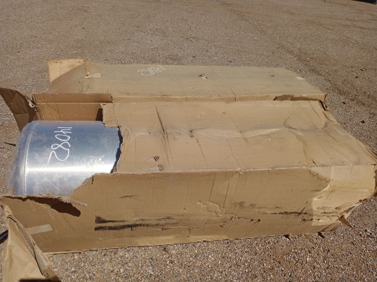 Driver and Passenger Peterbilt 389 Fuel Tanks (NEW)