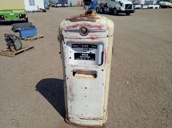 Vintage 1950's Bennett Gas Pump