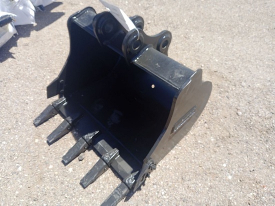 30" Land Hero Heavy Duty Bucket - Mini Excavator
