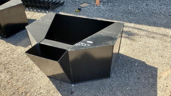 3/4 Cu Yard Concrete Bucket