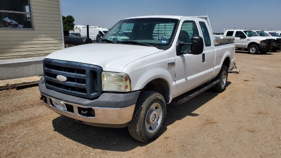 2006 Ford F250 Super Duty XL Super Cab 2D XL