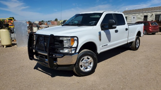 2017 Ford F250 Super Duty Platinum Crew Cab / LWB 4D