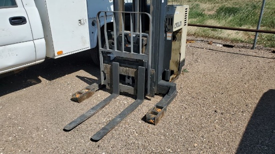 Crown RR3020-35 36Volt  Forklift