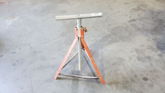 Adjustable Height Pipe Stand