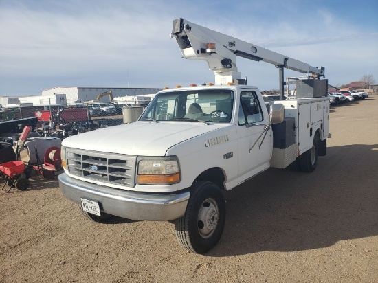 1997 Ford F350 XLT Regular Cab 2D Bucket Truck