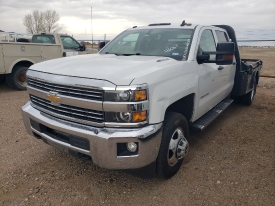 2016 Chevrolet Silverado 3500 W/T Crew Cab Flatbed Truck