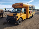 2001 Chevrolet G30  Hi Cube 2D Bus