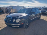 2004 Kia Amanti  Sedan 4D