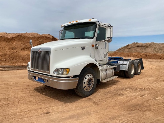 2000 International 9200i Tandem Axle Dual