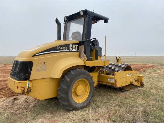 Caterpillar CP-433E Compactor